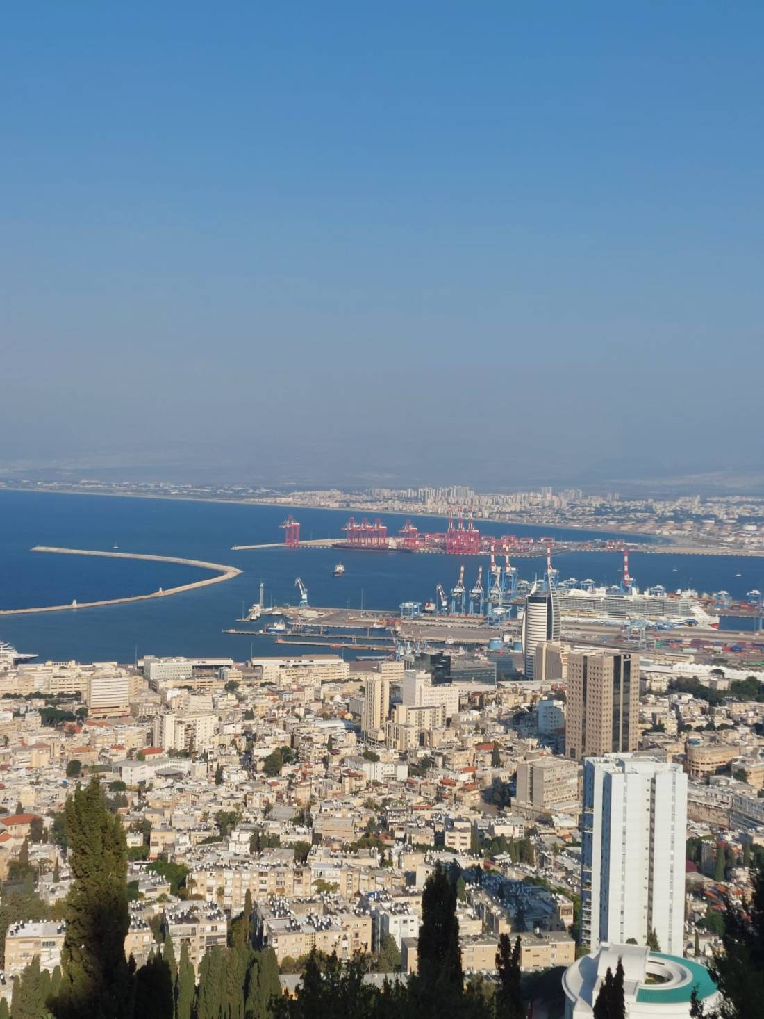 (c) CC Wikipedia BY 3.0. https://en.wikipedia.org/wiki/Port_of_Haifa#/media/File:Port_of_Haifa_2752-1.jpg